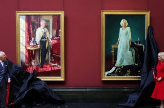 I ritratti reali di Carlo e Camilla