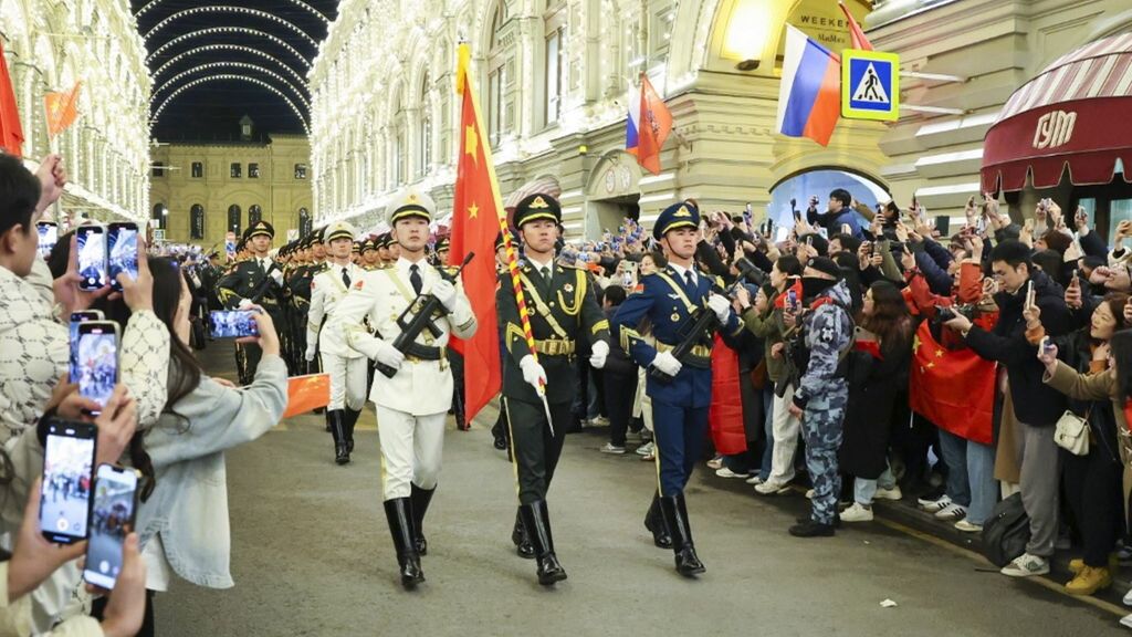 V-Day: Putin a Mosca con i leader anti-Occidente. Ecco le presenze europee