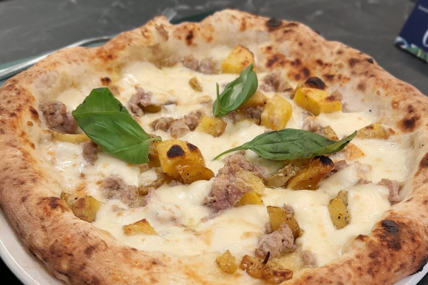 pizza dedicata a McTominay