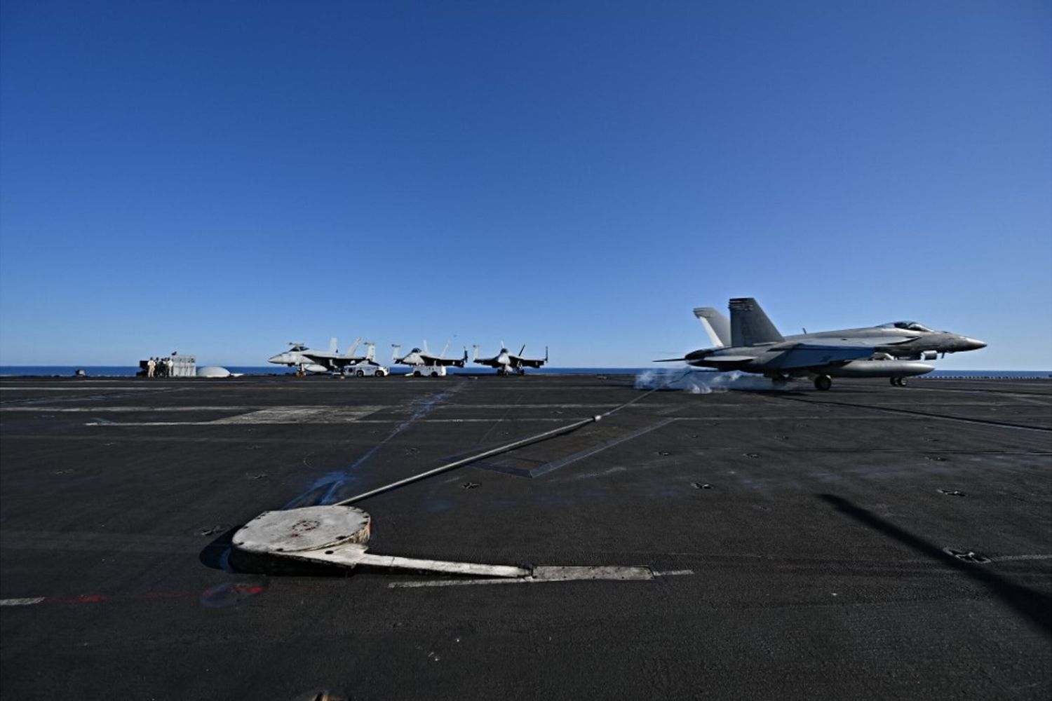 Un caccia Usa precipita nel Mar Rosso, è il secondo in una settimana. Che cosa sta succedendo?