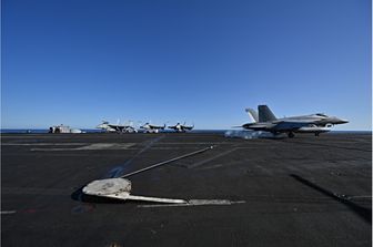 Un caccia Usa precipita nel Mar Rosso, è il secondo in una settimana. Che cosa sta succedendo?