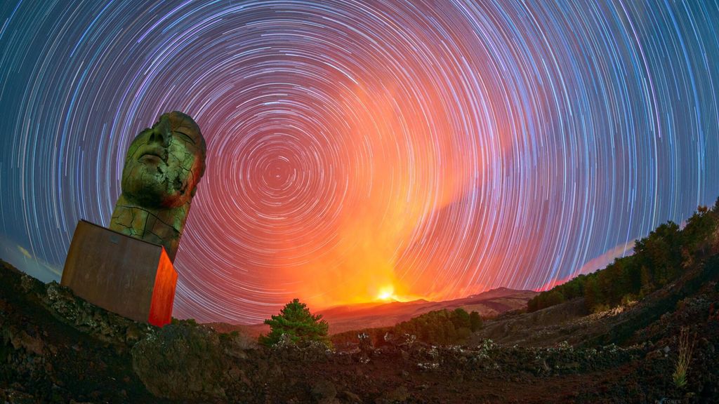 Una delle spettacolari immagini dell'Etna catturate dall'astrofotografo