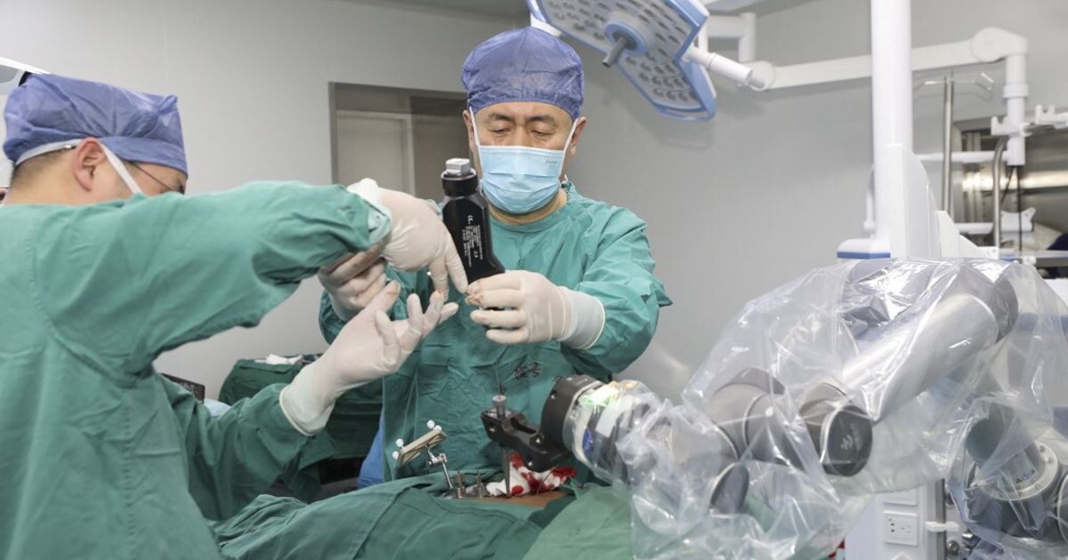 in emilia romagna il primo trapianto totalmente robotico di emifegato