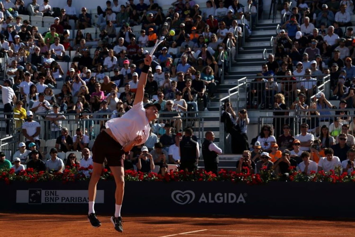 Il ritorno di Sinner a Roma, scoppia la febbre del sabato sera