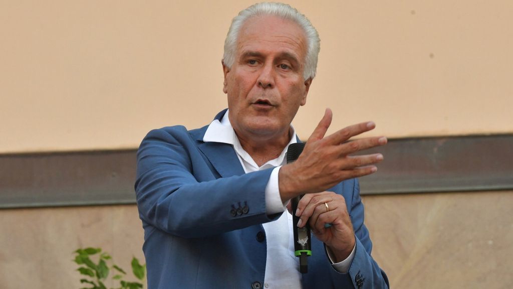 Il Governo impugna la legge della Toscana sul fine vita. Ira delle opposizioni, "è codardia"