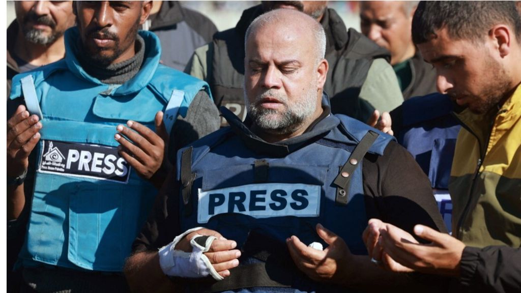 "Il Papa può fermare i bombardamenti a Gaza", l'appello dei giornalisti palestinesi