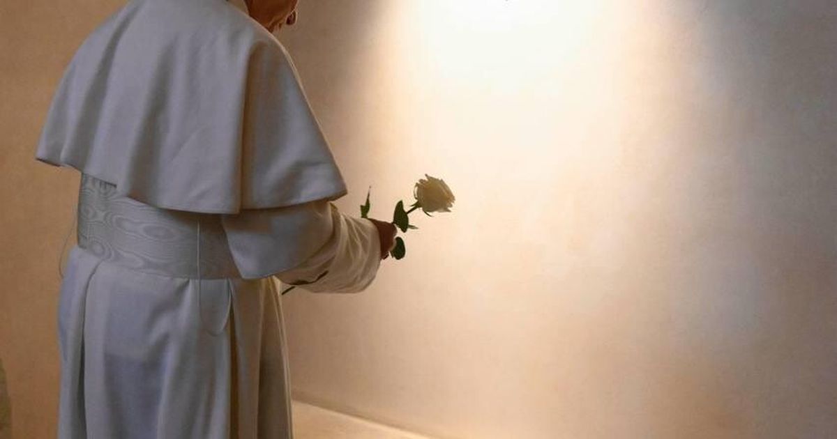 Il Papa in visita a sorpresa prima a Genazzano poi sulla tomba di Francesco