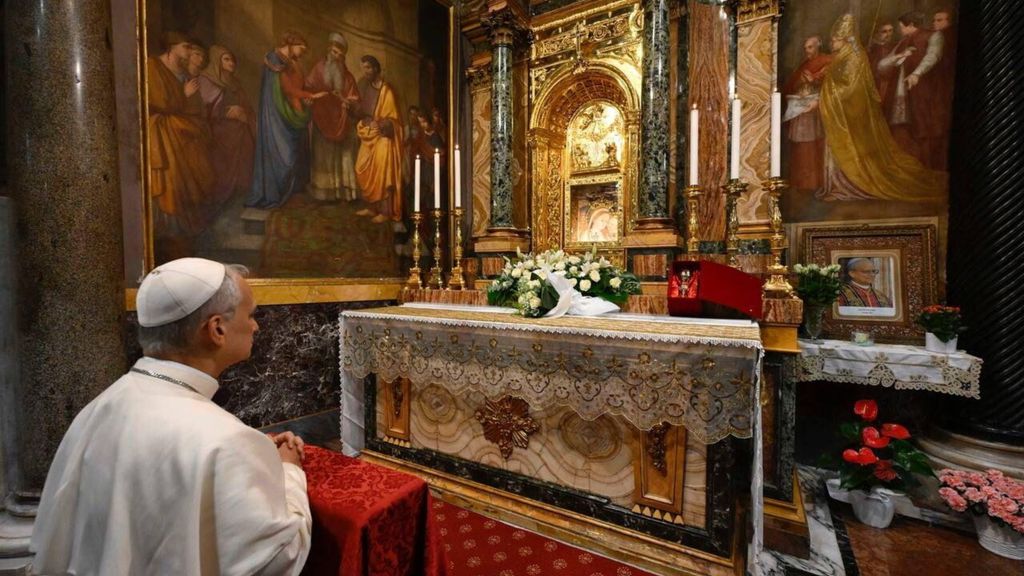 Il Papa a sorpresa prima a Genazzano poi sulla tomba di Francesco