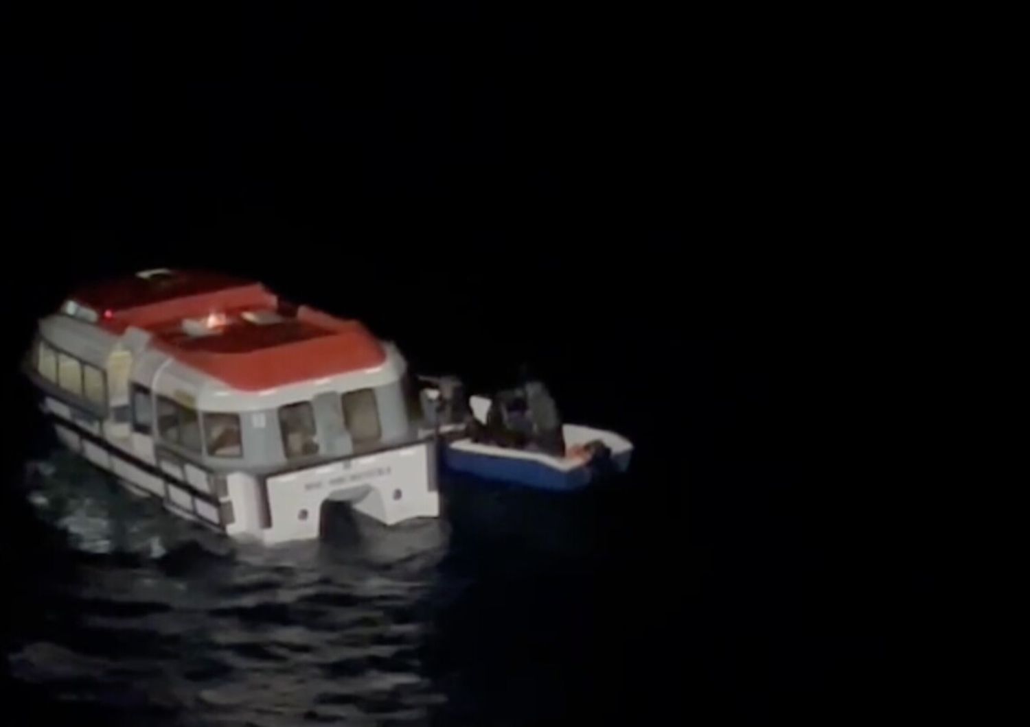migranti salvati nave crociera cagliari