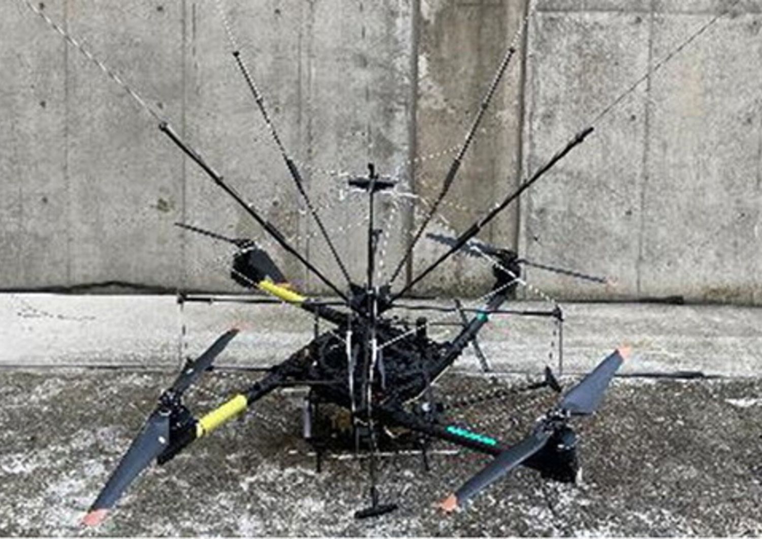 Drone controlla i fulmini