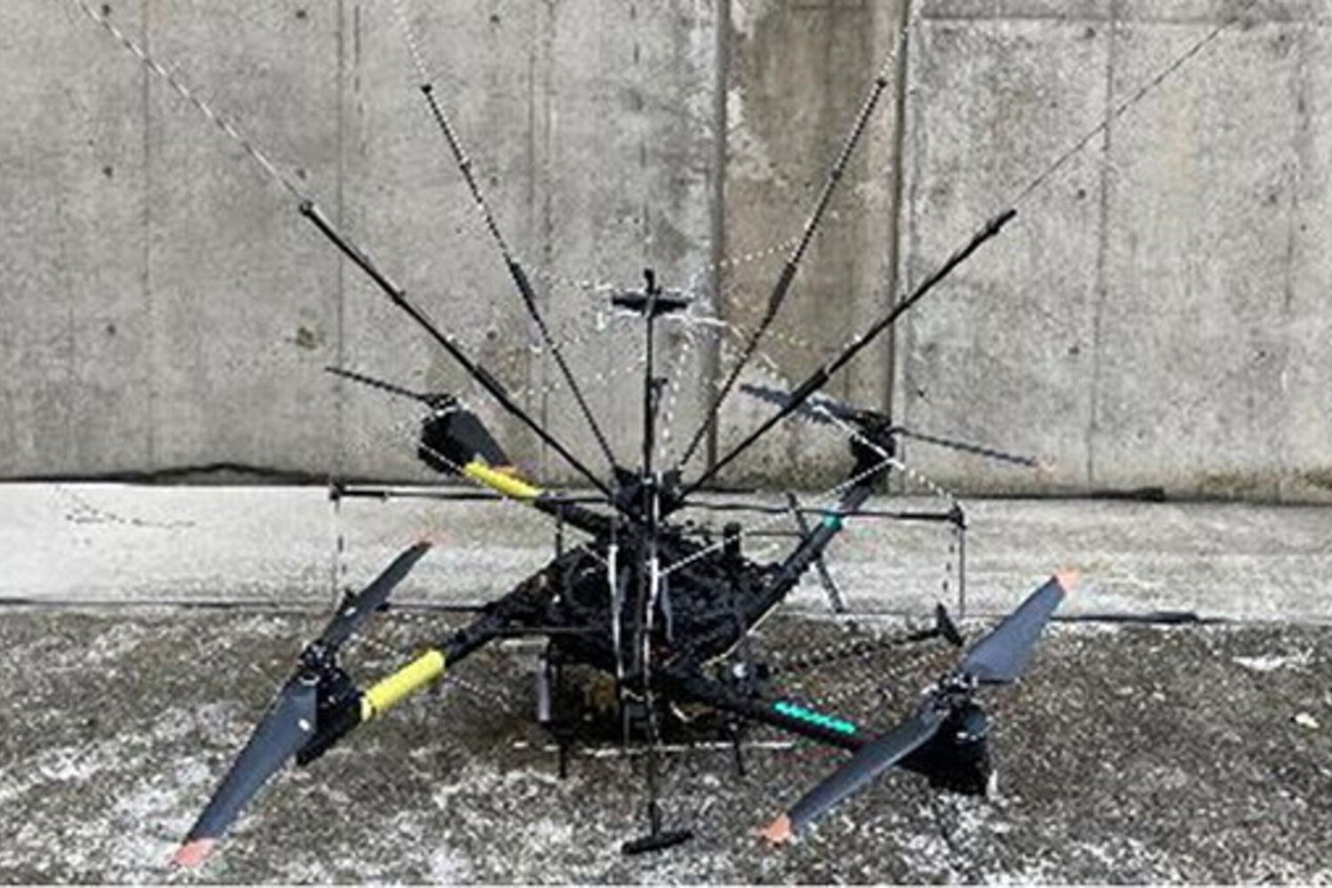 Drone controlla i fulmini