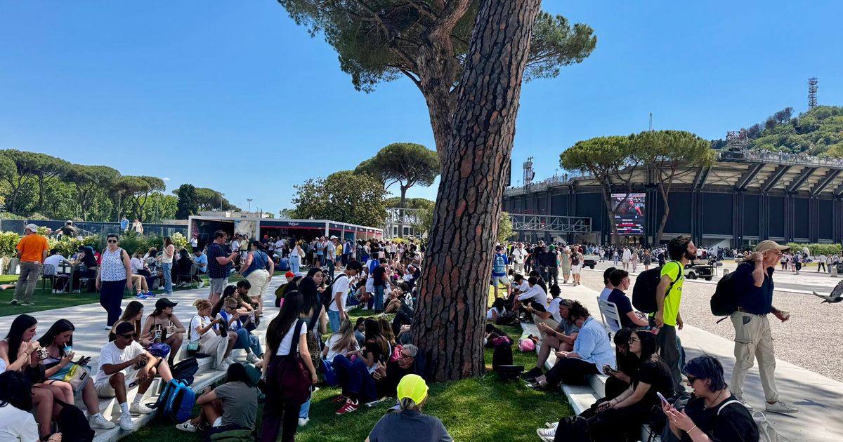internazionali migliaia in attesa di sinner nel foro rovente