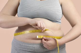 Il grasso addominale indebolisce il corpo contro il cancro