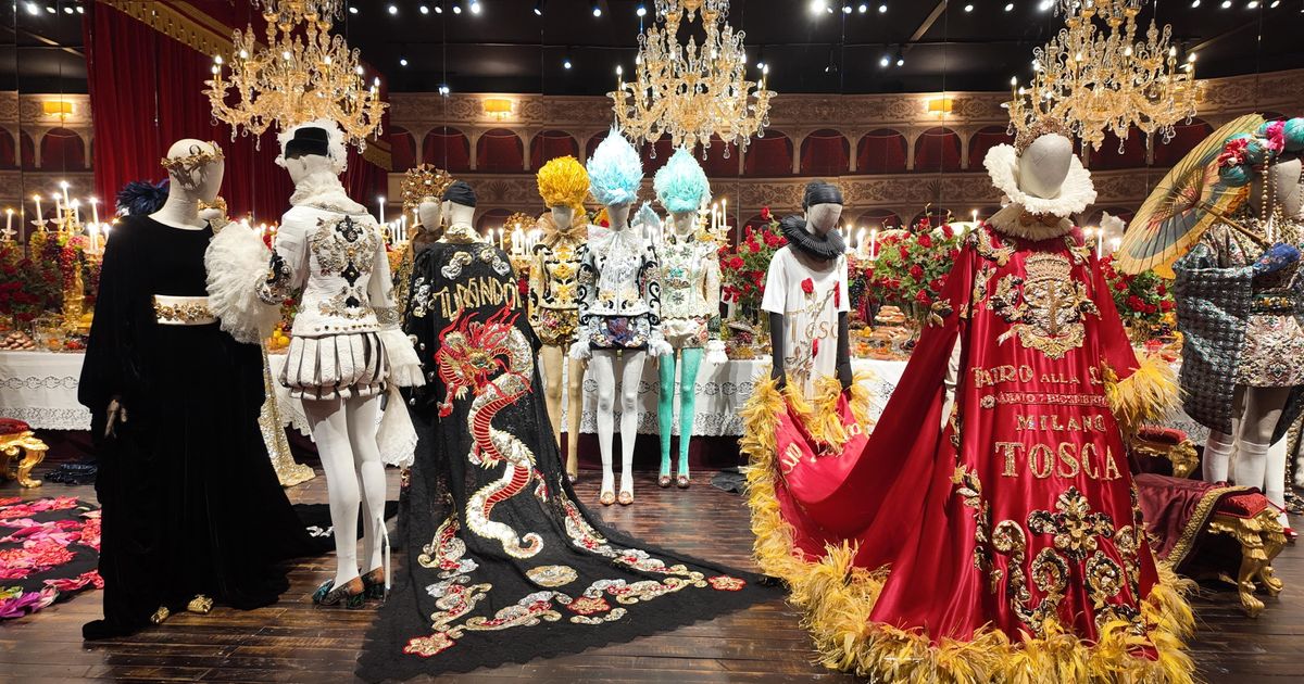 a roma la moda diventa arte apre dal cuore alle mani dolceampgabbana