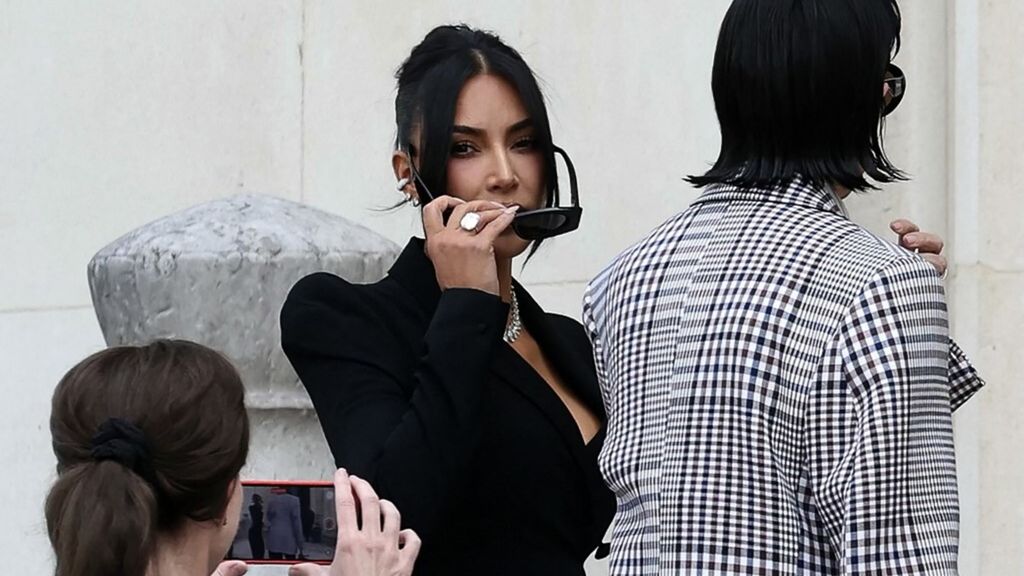 Rapina a Kim Kardashian: la star in aula "temevo di morire"