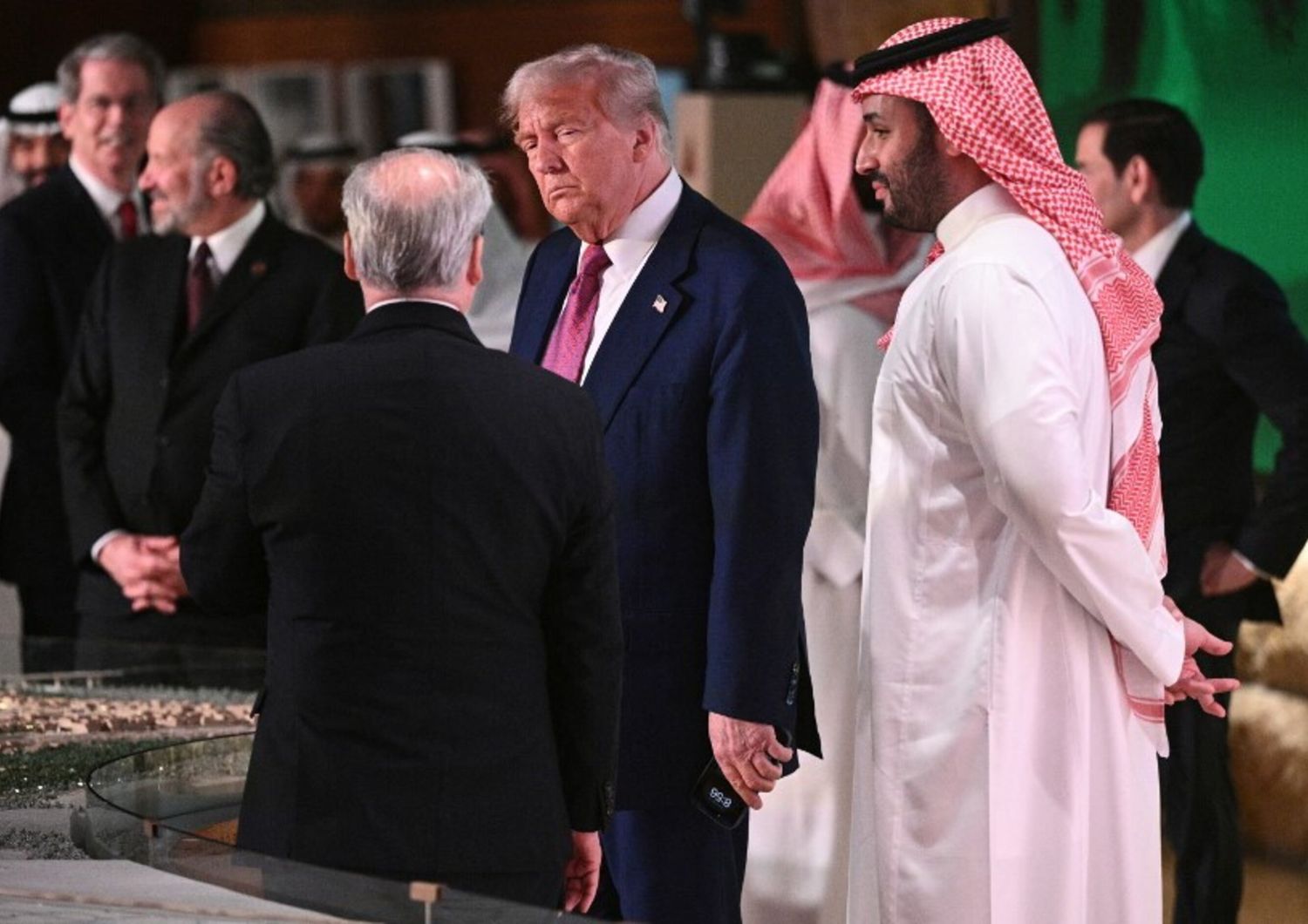 Fine delle sanzioni alla Siria, Trump star a Riad