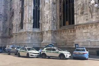 De Maria al Duomo con la kefia in testa prima di suicidarsi