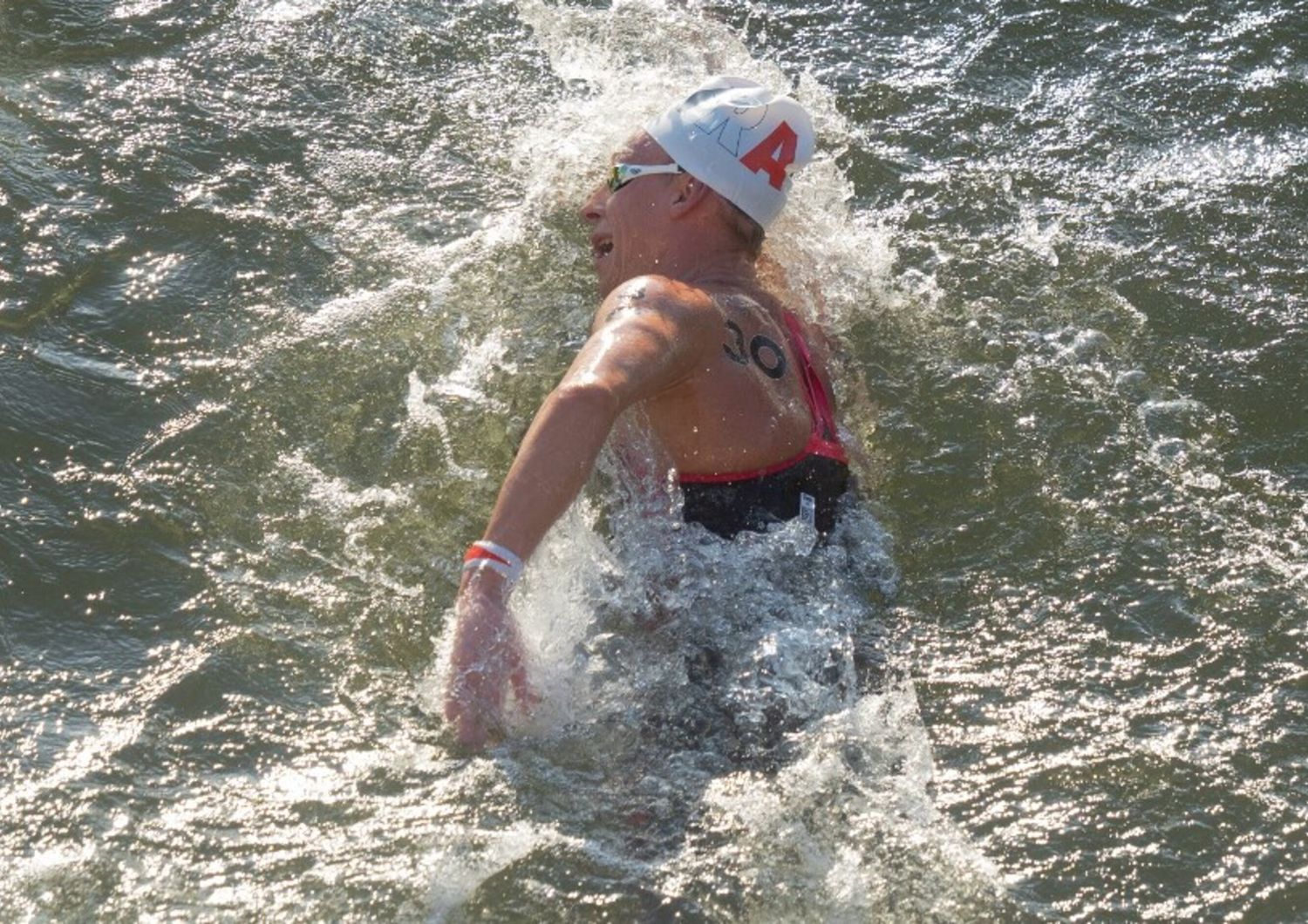 Nuoto libero nella Senna