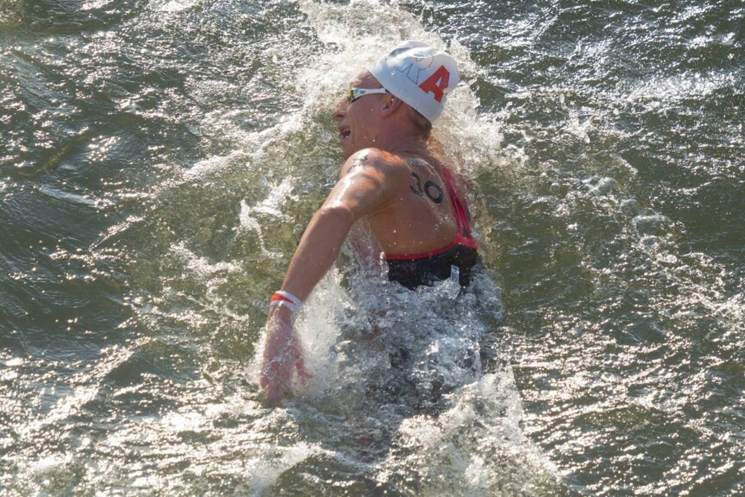 Nuoto libero nella Senna