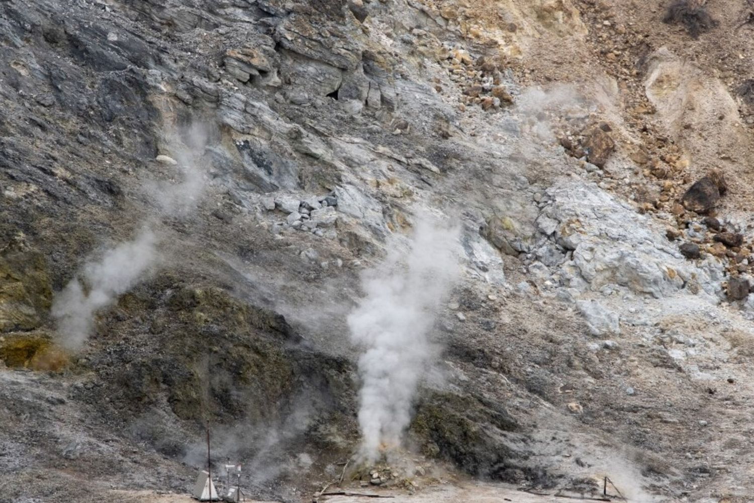 Campi flegrei, ipotesi Ingv