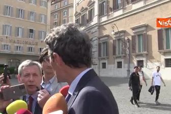 Magi ( Europa): "Io vestito da fantasma in Aula per ricordare il silenzio sul referendum"