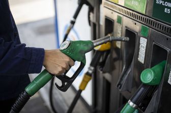 Pompa di benzina