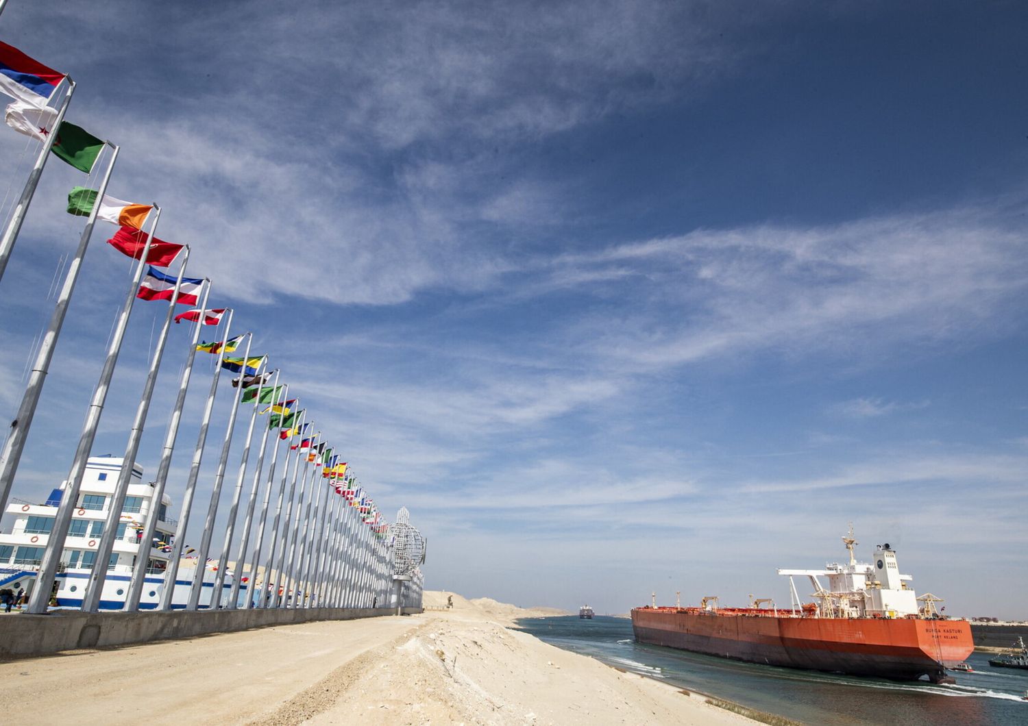 Coopération Italie-Egypte, l'ambassadeur Quaroni rencontre le président de l'Autorité du canal de Suez