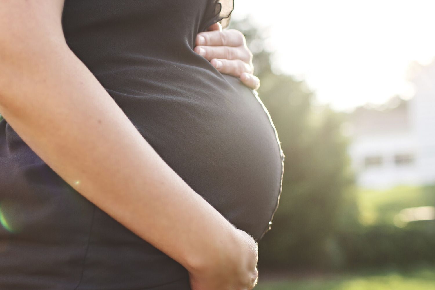 Una donna incinta