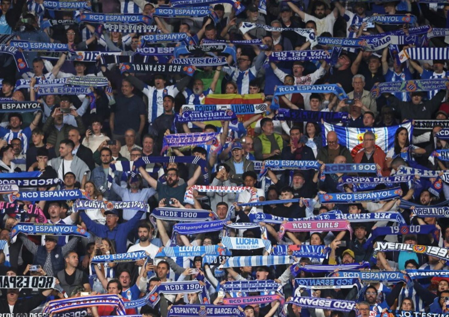 tifosi investiti barcellona derby