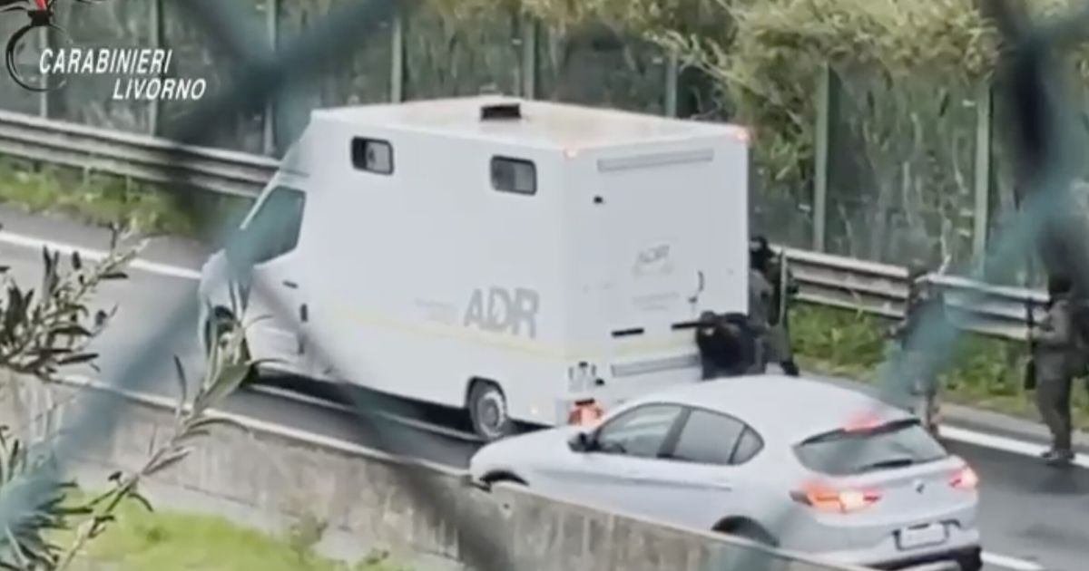 Undici arresti per l