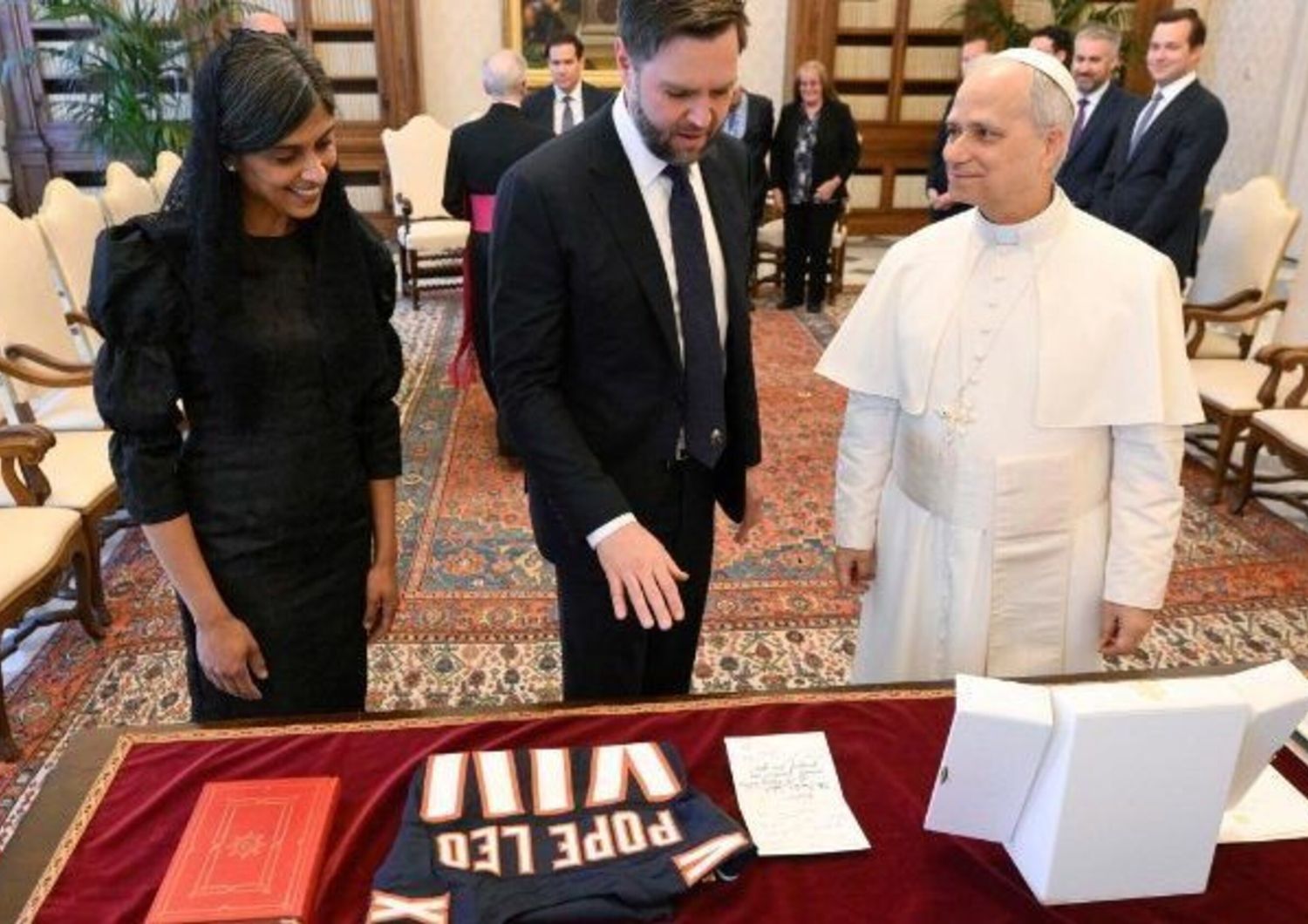 Il vicepresidente Usa JD Vance e il Papa Leone XIV
