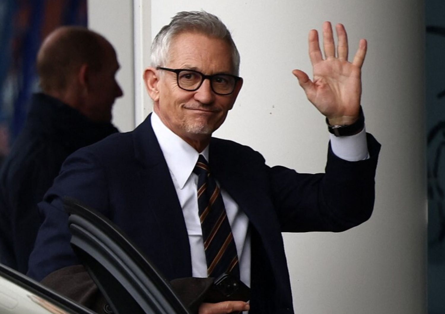 Polemiche per un post sul sionismo, Gary Lineker lascia la BBC