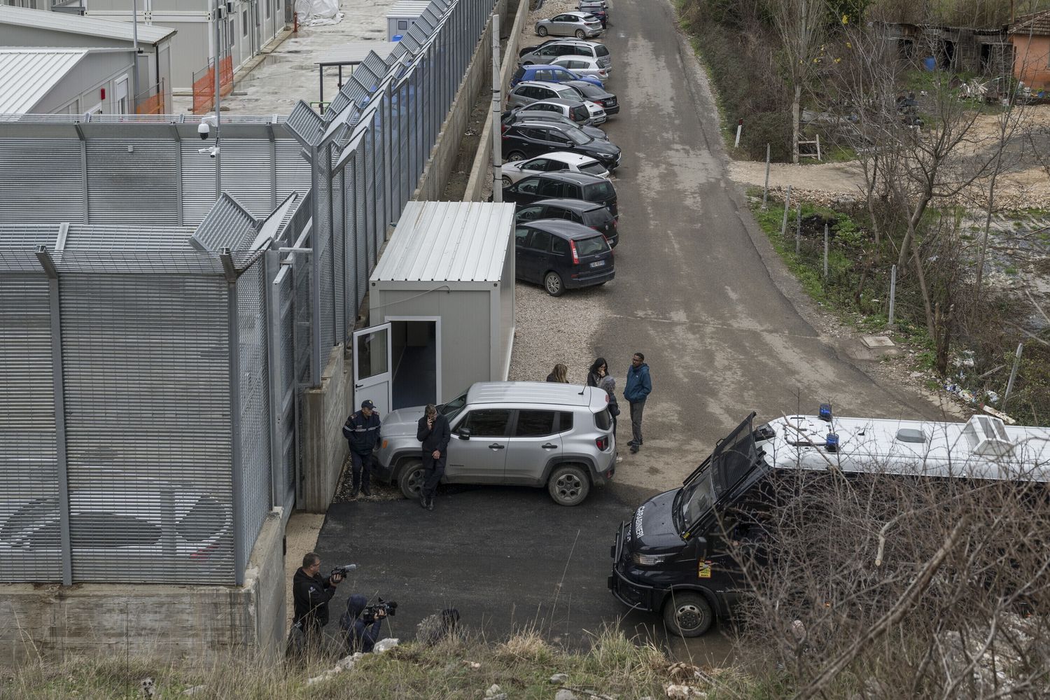 Il centro di permanenza temporanea a Gjader, in Albania