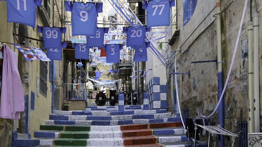 Preparativi a Napoli per la festa scudetto