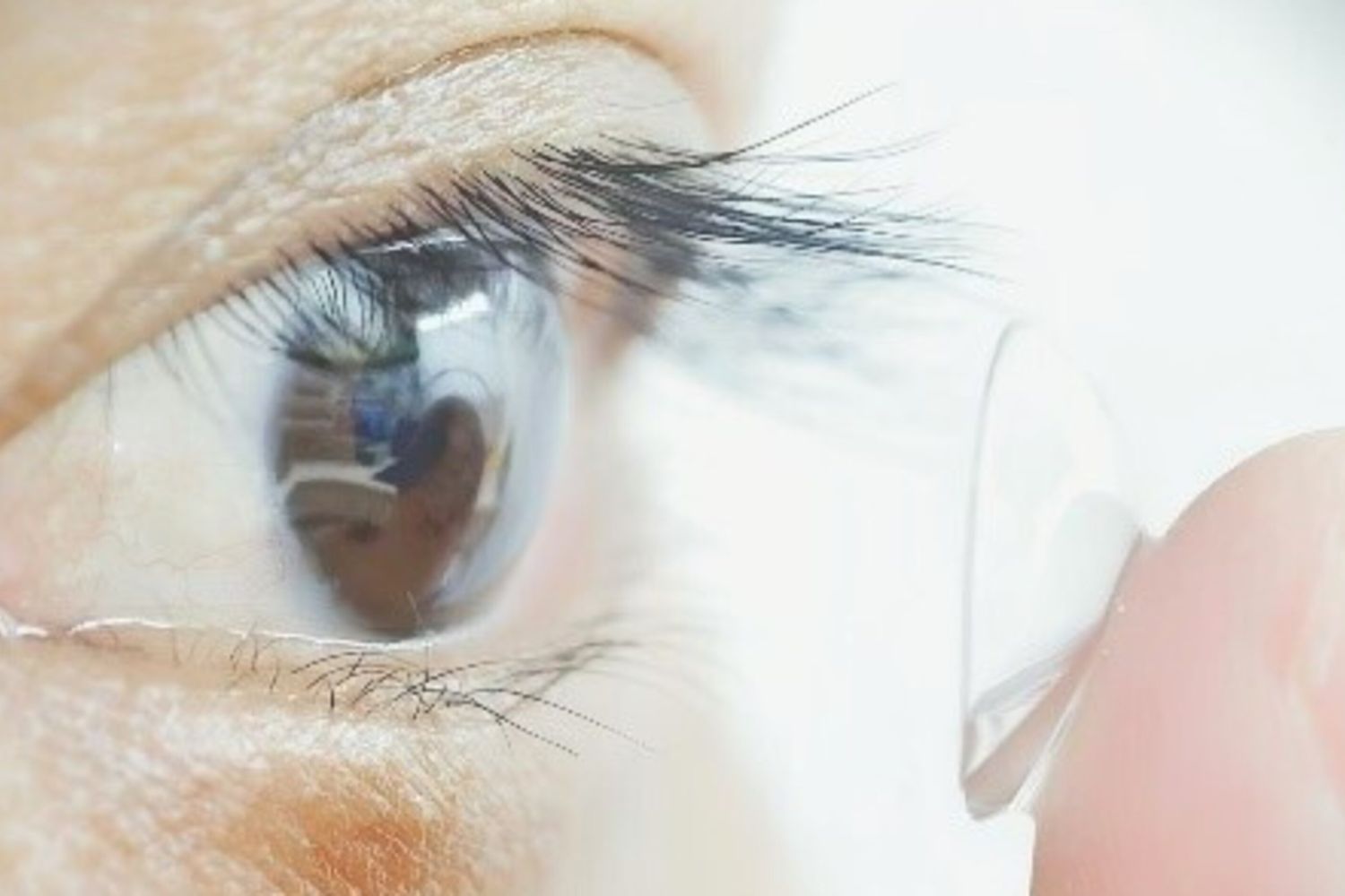 Con le lenti a contatto a infrarossi si vedrà al buio anche ad occhi chiusi