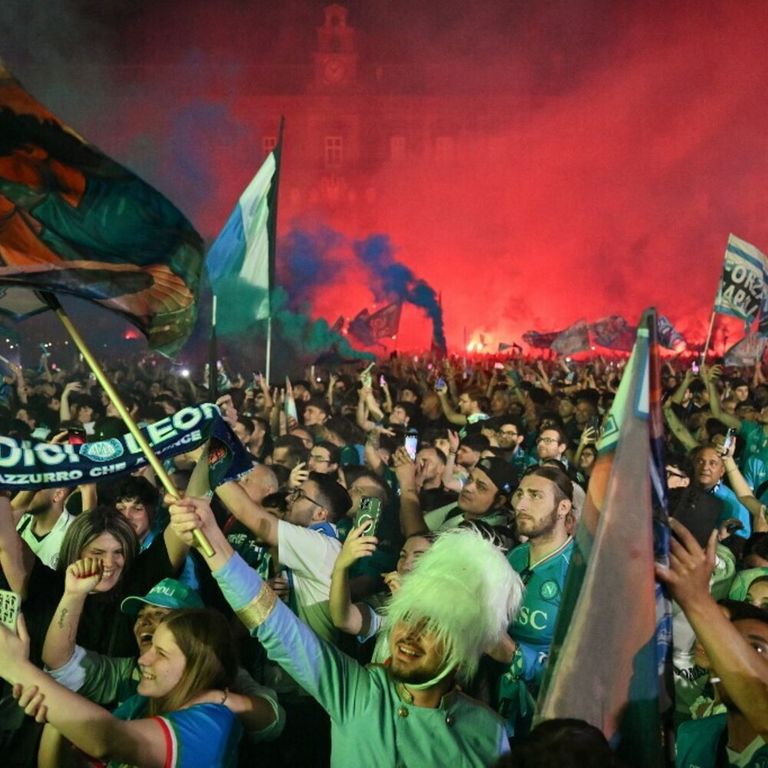 Napoli campione festa rapine aggressioni