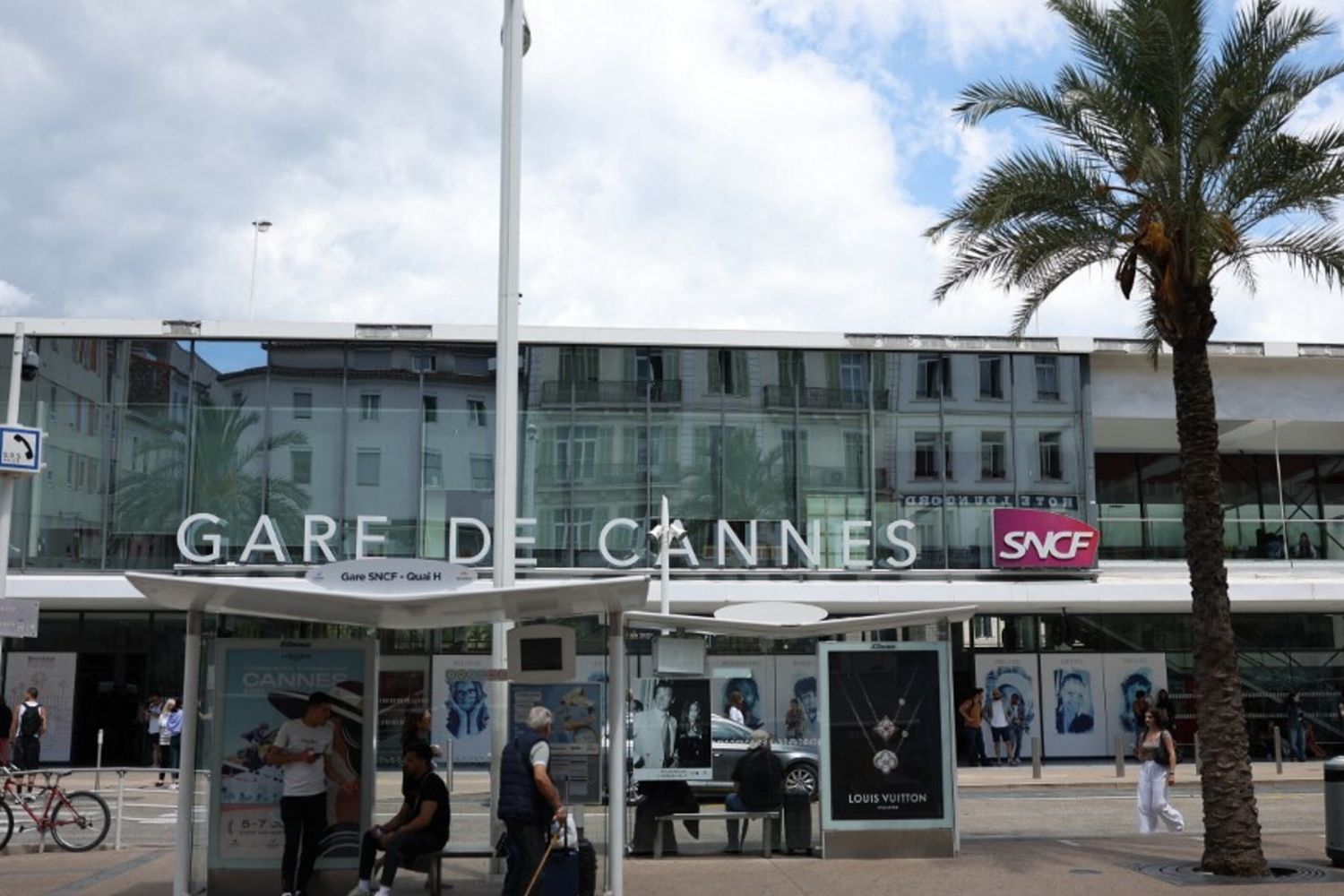 Black out elettrico a Cannes