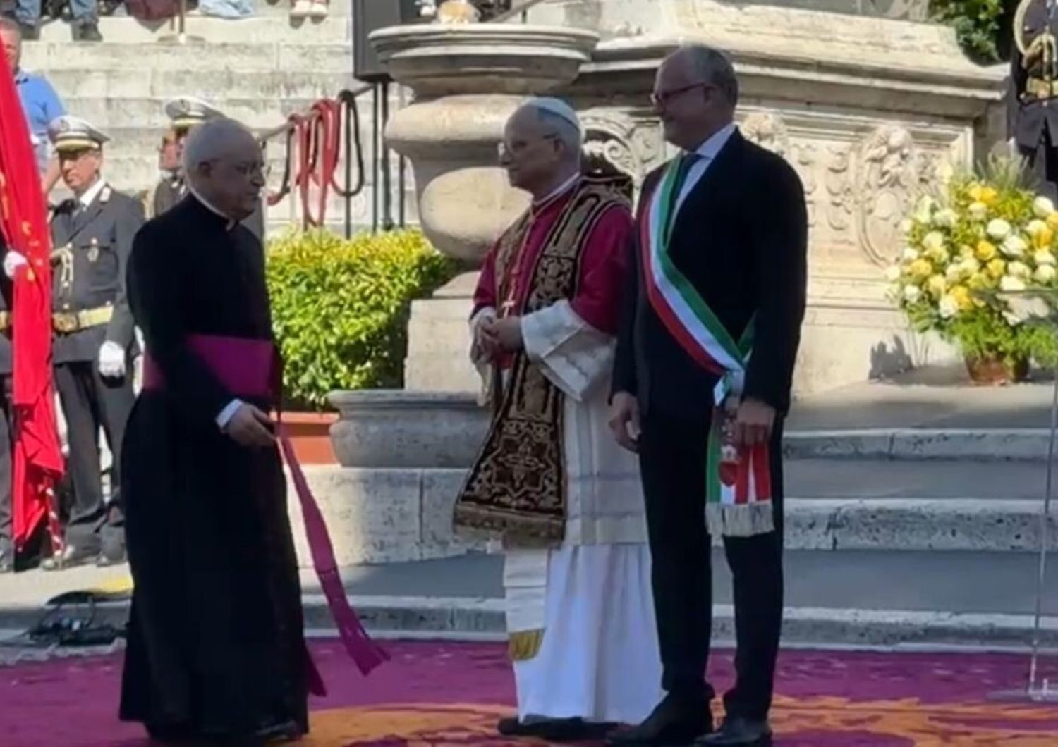 papa riceve omaggio roma