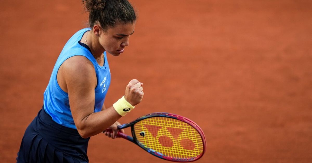Jasmine Paolini soffre ma vince al debutto del Roland Garros