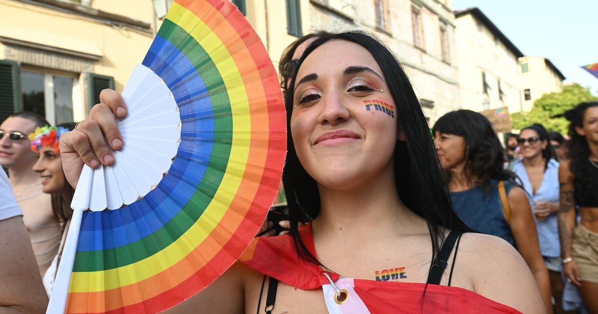 la regione lombardia nega il patrocinio al pride di milano