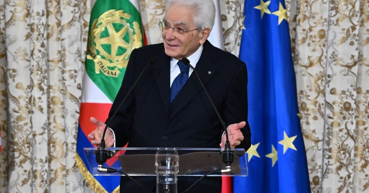 Mattarella: "Nessun potere è immune da vincoli e controlli"