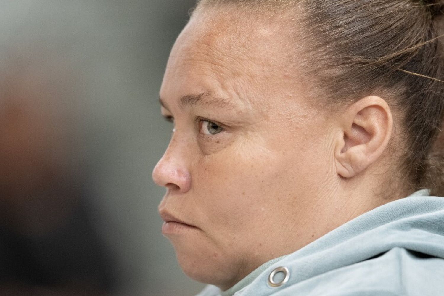 Vende la figlia di 6 anni per 1.100 dollari a un guaritore, condannata all'ergastolo