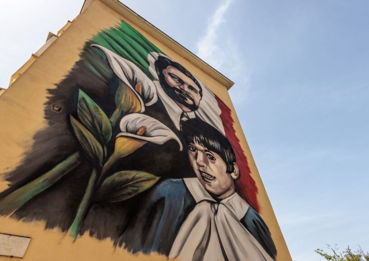 Il murales dedicato ai fratelli Mattei