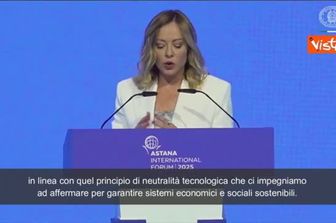 Meloni: "Tra Italia e Kazakistan collaborazione su tecnologia, materie prime e ambiente"