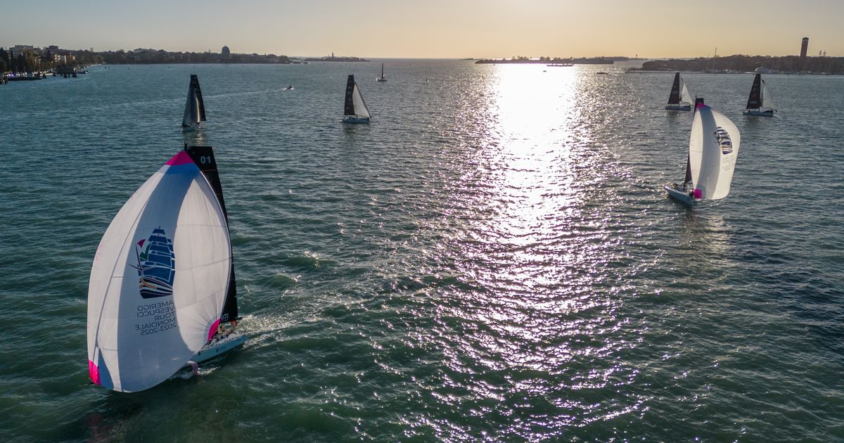 Al via da Venezia il "Marina Militare Nastro Rosa Tour", il Giro dell