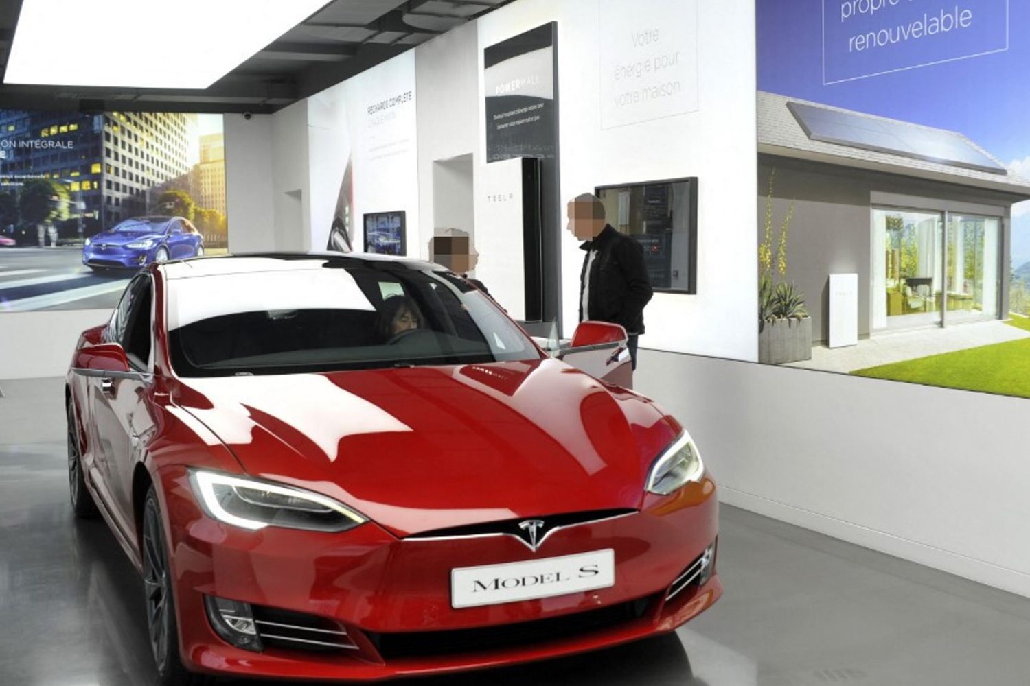 A maggio crollo delle vendite di Tesla in Spagna e Svezia