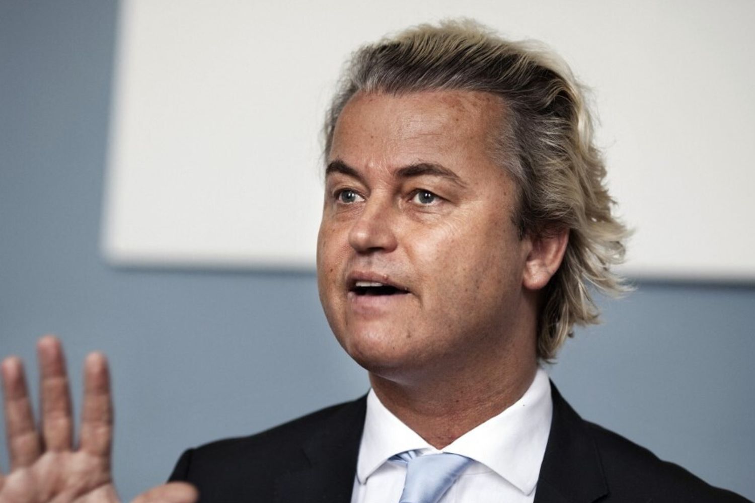 Cade il governo in Olanda. Wilders esce dalla coalizione