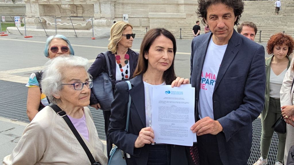 "Legalizzare l'eutanasia", l'Associazione Coscioni deposita una proposta di legge. Servono 50mila firme