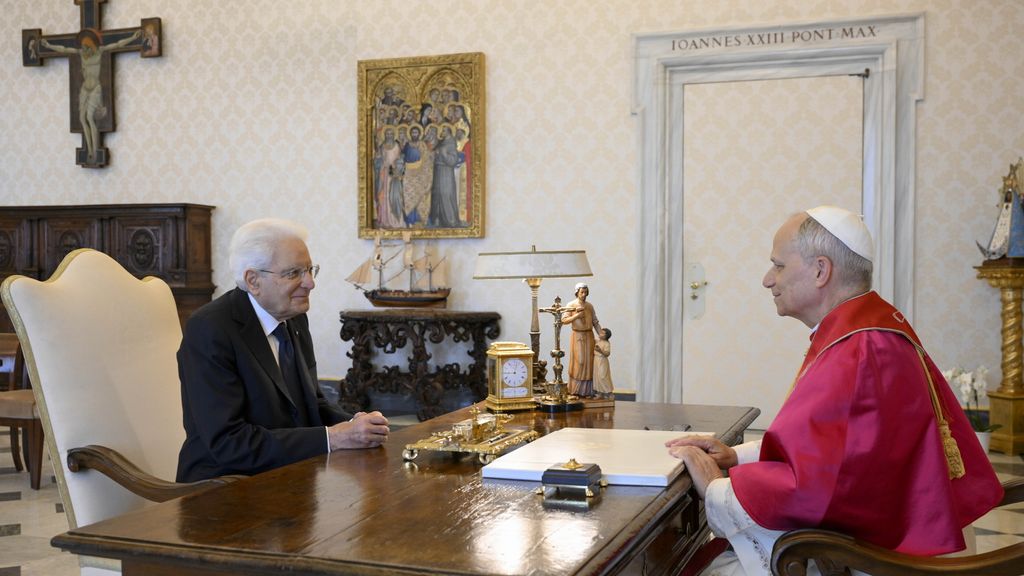 Mattarella incontra Papa Leone XIV in Vaticano: è il primo incontro ufficiale tra i due