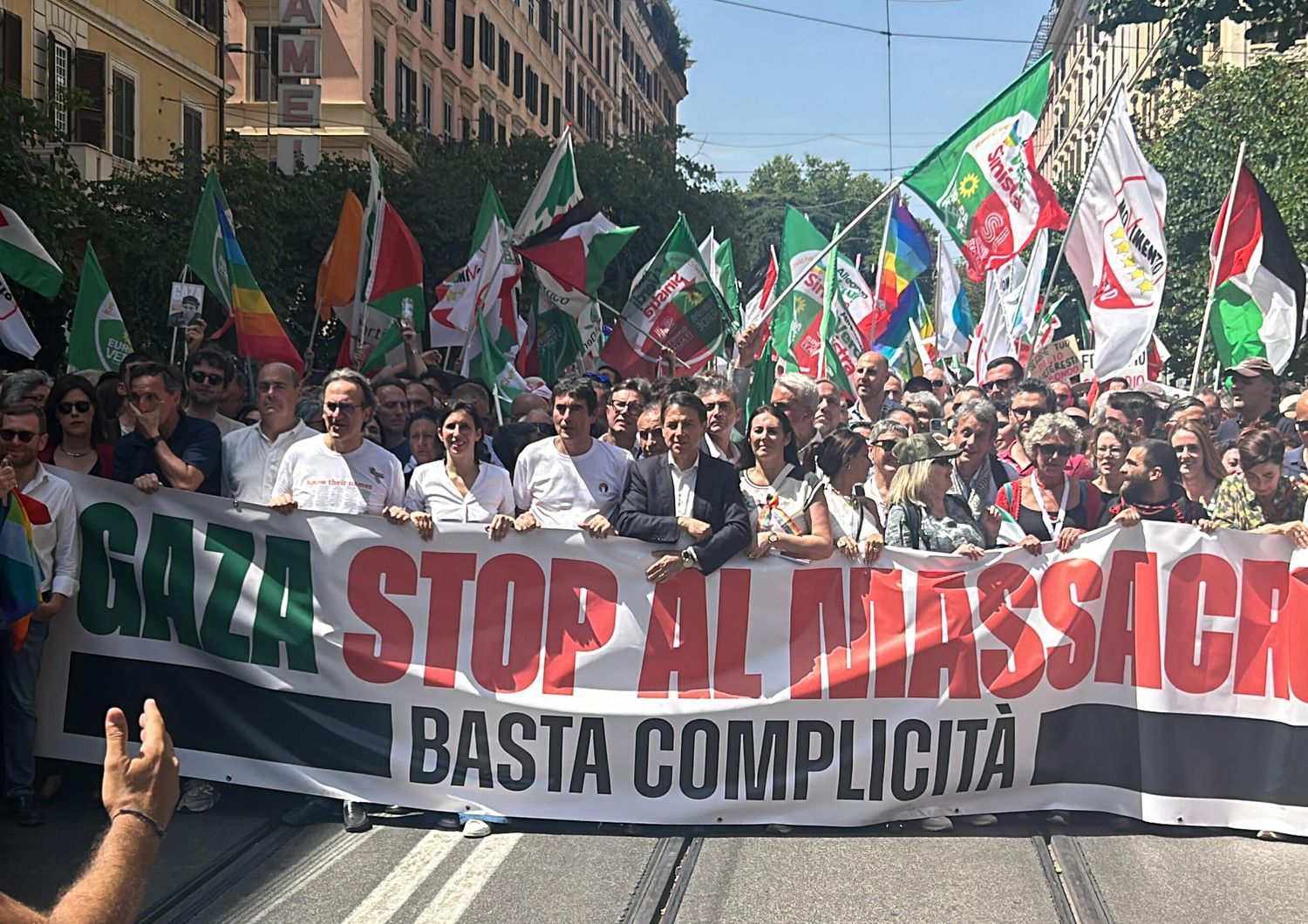 marcia gaza roma centrosinistra slogan cori